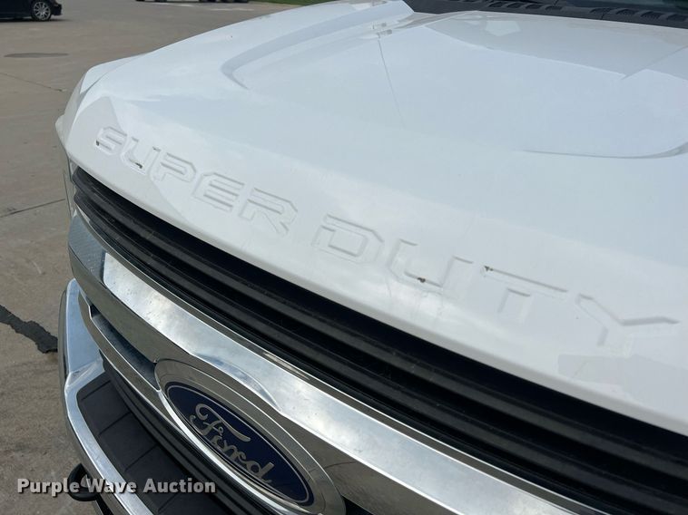 image for item NA9124 2017 Ford F250 XLT  SuperCab pickup truck