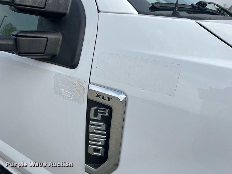 image for item NA9124 2017 Ford F250 XLT  SuperCab pickup truck