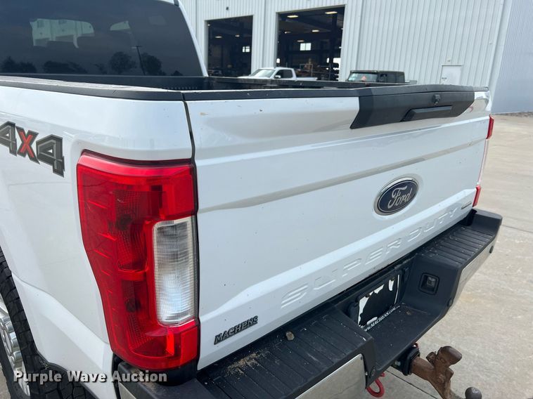 image for item NA9124 2017 Ford F250 XLT  SuperCab pickup truck