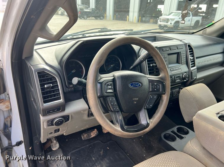 image for item NA9124 2017 Ford F250 XLT  SuperCab pickup truck