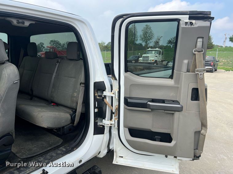 image for item NA9124 2017 Ford F250 XLT  SuperCab pickup truck