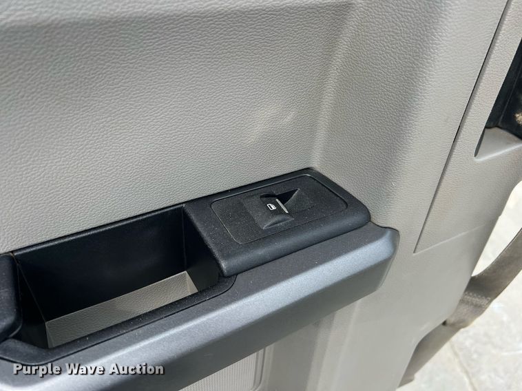 image for item NA9124 2017 Ford F250 XLT  SuperCab pickup truck