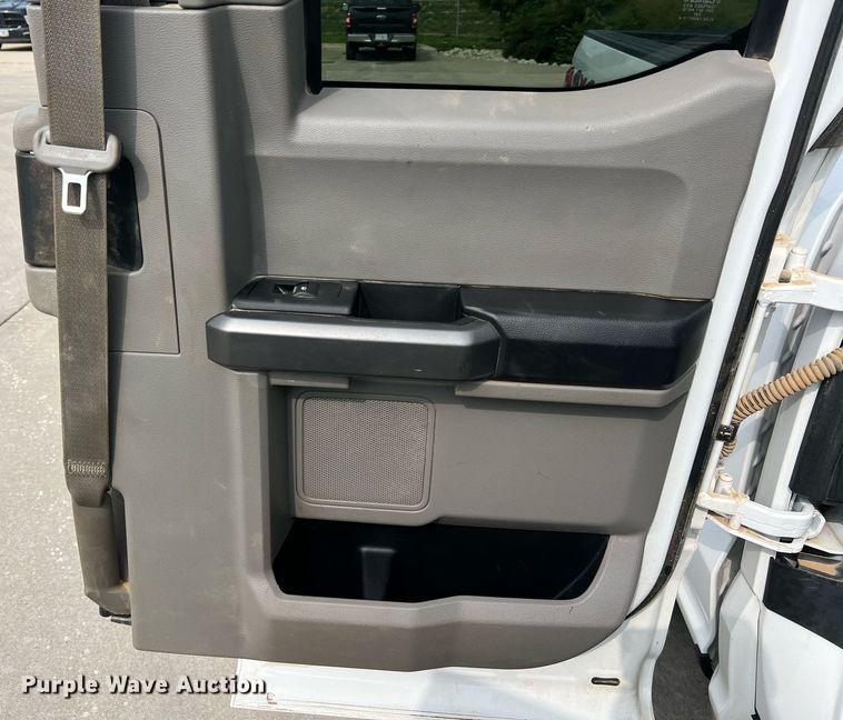 image for item NA9124 2017 Ford F250 XLT  SuperCab pickup truck