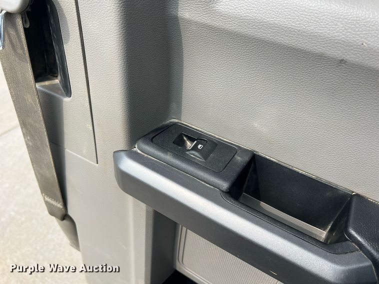 image for item NA9124 2017 Ford F250 XLT  SuperCab pickup truck