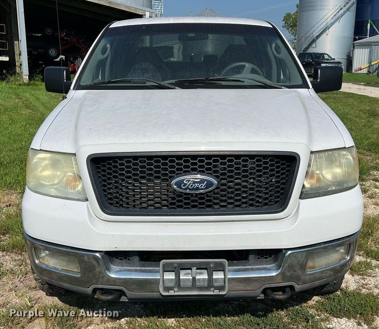 image for item NA9136 2004 Ford F150 XLT  SuperCrew pickup truck