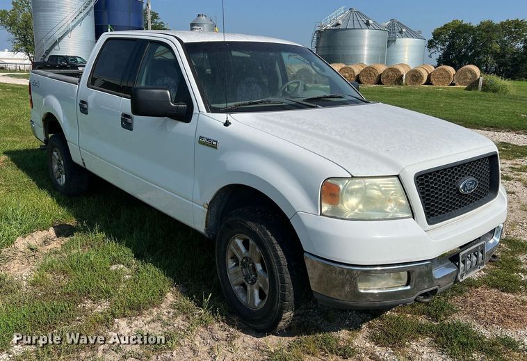 image for item NA9136 2004 Ford F150 XLT  SuperCrew pickup truck