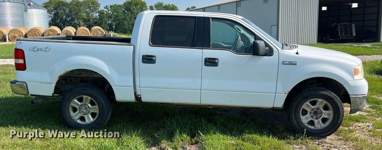 image for item NA9136 2004 Ford F150 XLT  SuperCrew pickup truck