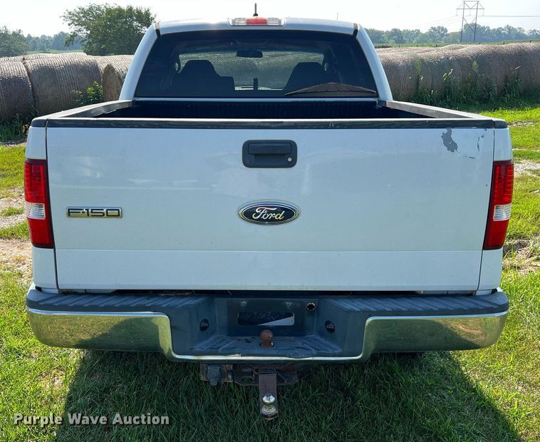 image for item NA9136 2004 Ford F150 XLT  SuperCrew pickup truck