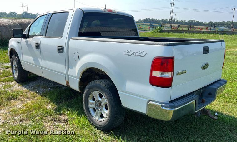 image for item NA9136 2004 Ford F150 XLT  SuperCrew pickup truck