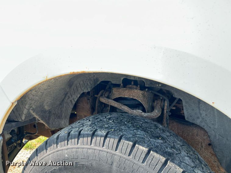 image for item NA9136 2004 Ford F150 XLT  SuperCrew pickup truck