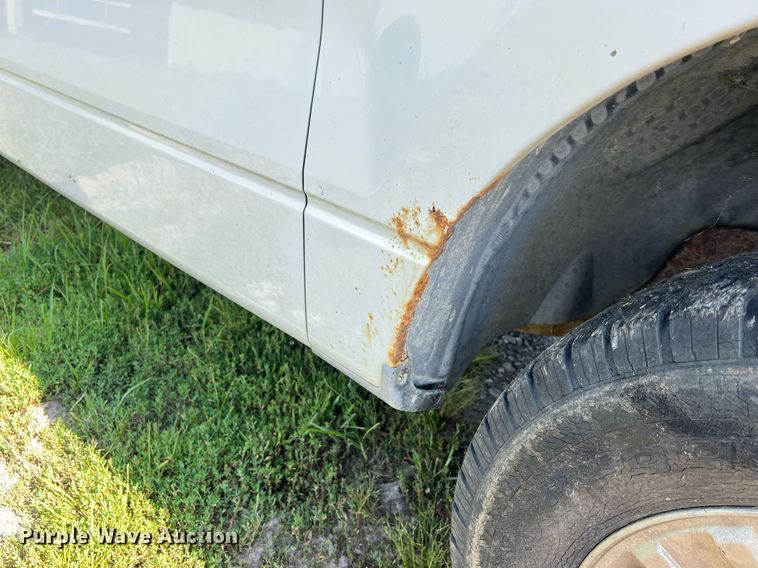 image for item NA9136 2004 Ford F150 XLT  SuperCrew pickup truck