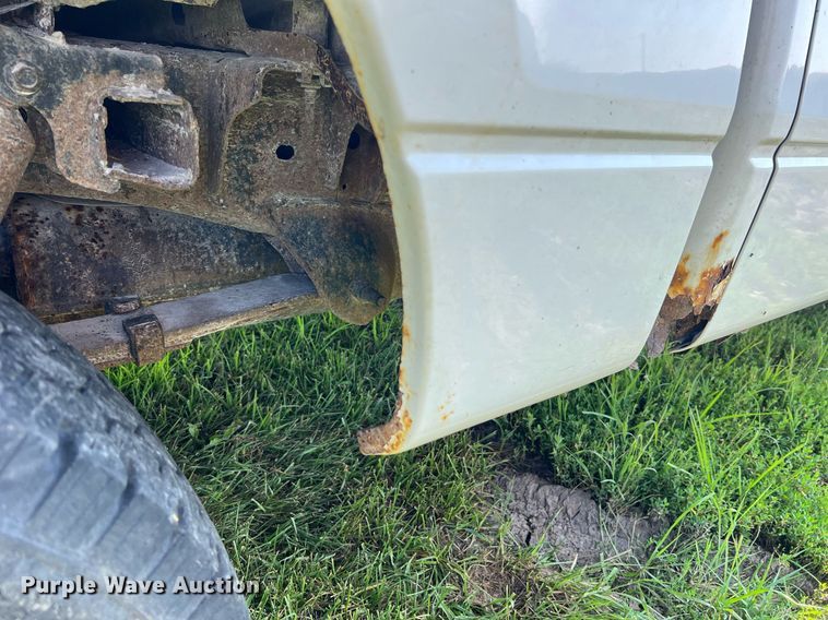 image for item NA9136 2004 Ford F150 XLT  SuperCrew pickup truck