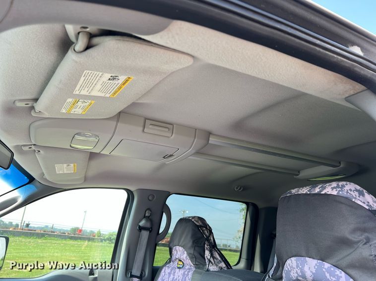 image for item NA9136 2004 Ford F150 XLT  SuperCrew pickup truck