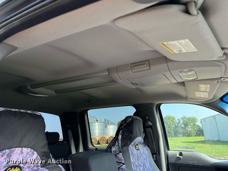 image for item NA9136 2004 Ford F150 XLT  SuperCrew pickup truck