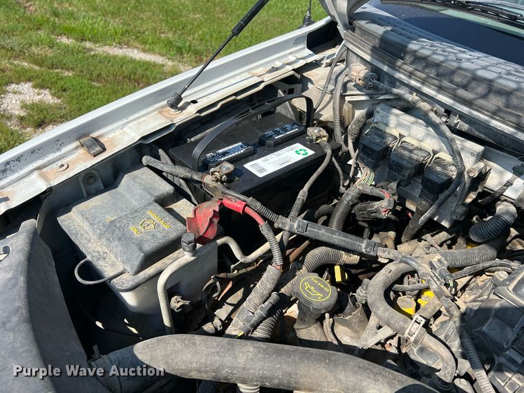 image for item NA9136 2004 Ford F150 XLT  SuperCrew pickup truck