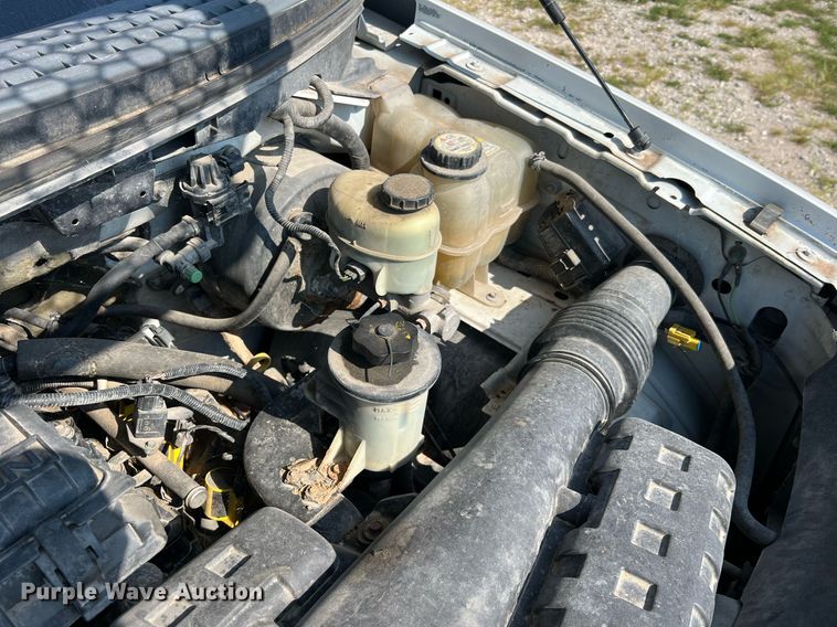 image for item NA9136 2004 Ford F150 XLT  SuperCrew pickup truck