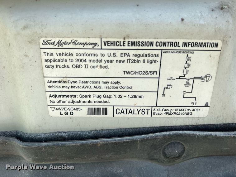 image for item NA9136 2004 Ford F150 XLT  SuperCrew pickup truck