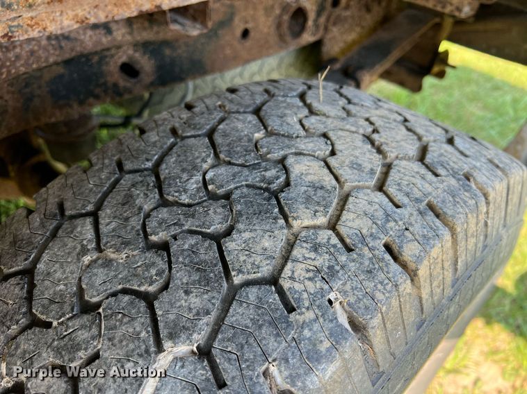 image for item NA9136 2004 Ford F150 XLT  SuperCrew pickup truck