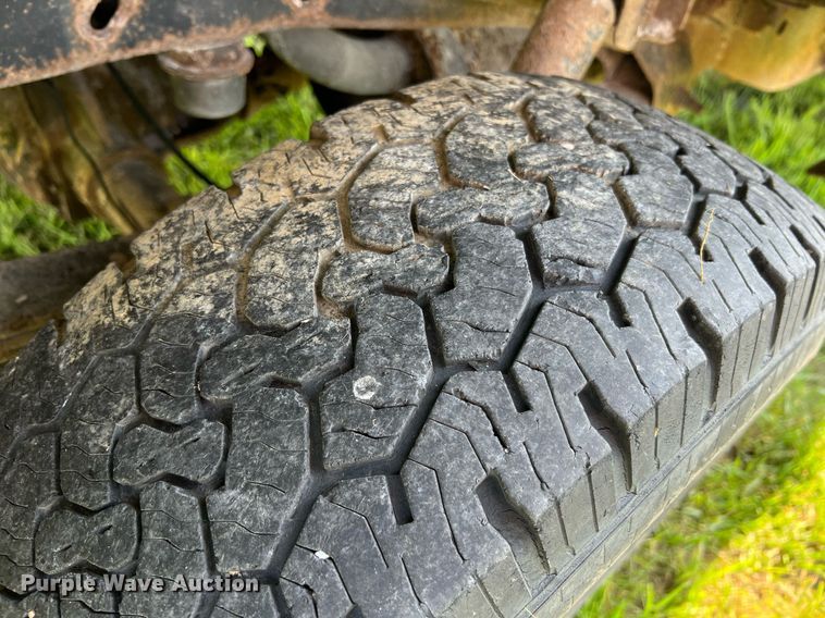 image for item NA9136 2004 Ford F150 XLT  SuperCrew pickup truck