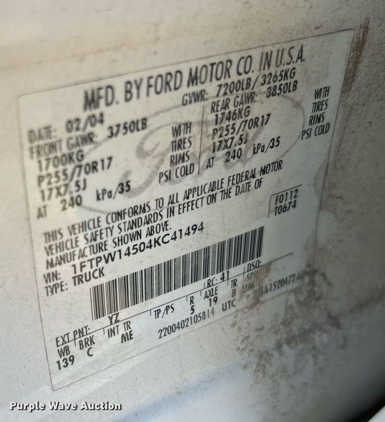 image for item NA9136 2004 Ford F150 XLT  SuperCrew pickup truck