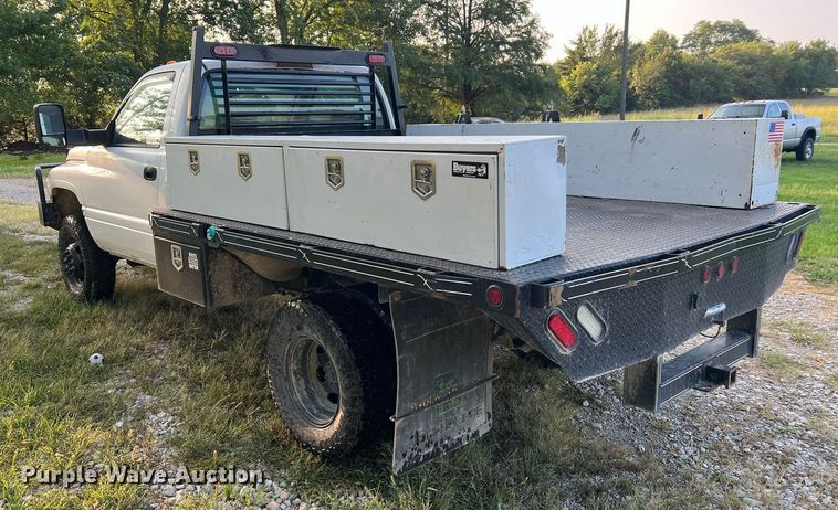 image for item NA9140 1995 Dodge Ram 3500 Laramie SLT  flatbed pickup truck