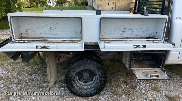 image for item NA9140 1995 Dodge Ram 3500 Laramie SLT  flatbed pickup truck