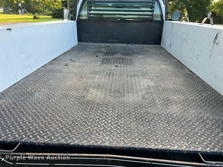 image for item NA9140 1995 Dodge Ram 3500 Laramie SLT  flatbed pickup truck