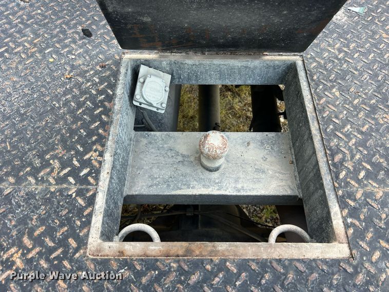 image for item NA9140 1995 Dodge Ram 3500 Laramie SLT  flatbed pickup truck