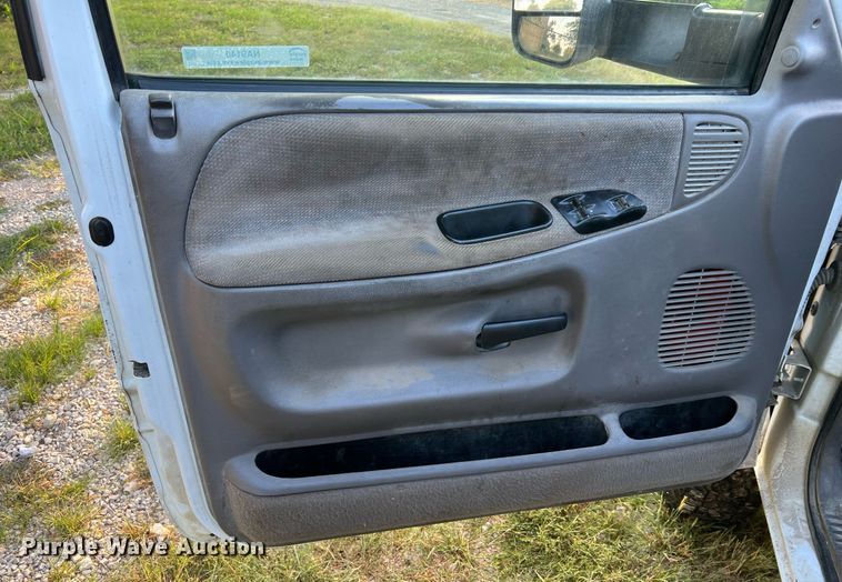 image for item NA9140 1995 Dodge Ram 3500 Laramie SLT  flatbed pickup truck