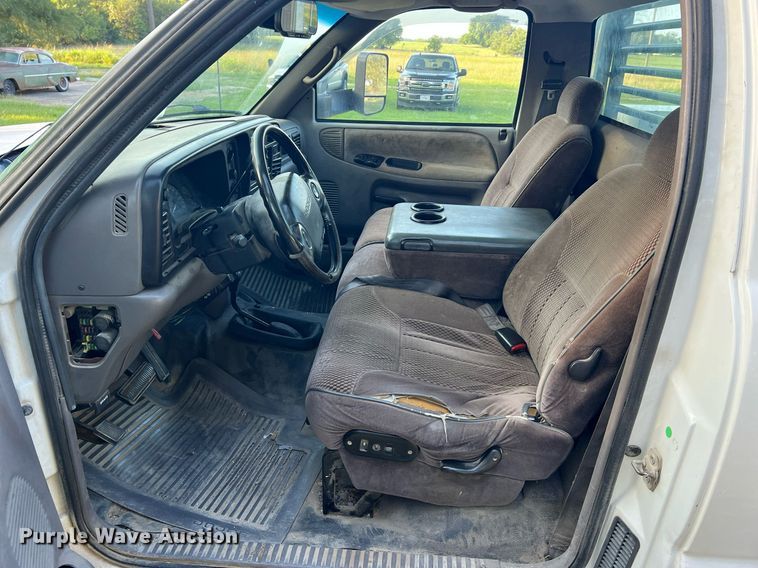 image for item NA9140 1995 Dodge Ram 3500 Laramie SLT  flatbed pickup truck