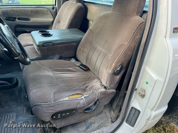 image for item NA9140 1995 Dodge Ram 3500 Laramie SLT  flatbed pickup truck