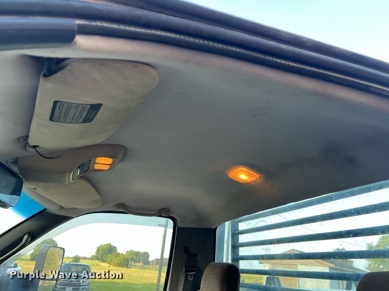 image for item NA9140 1995 Dodge Ram 3500 Laramie SLT  flatbed pickup truck