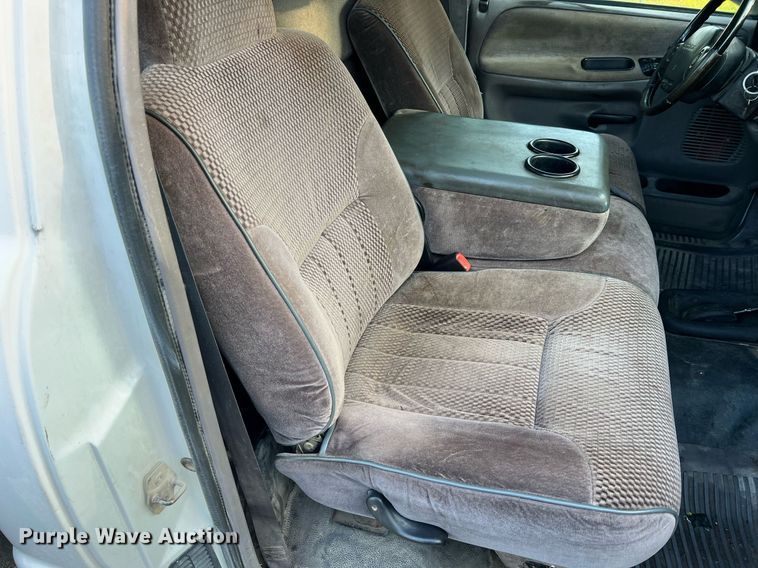 image for item NA9140 1995 Dodge Ram 3500 Laramie SLT  flatbed pickup truck