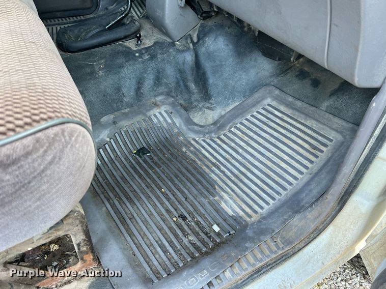 image for item NA9140 1995 Dodge Ram 3500 Laramie SLT  flatbed pickup truck