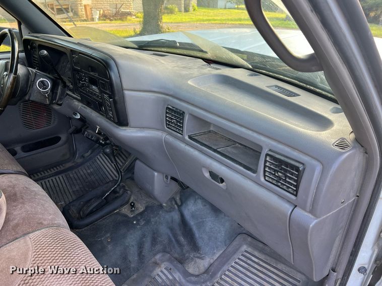 image for item NA9140 1995 Dodge Ram 3500 Laramie SLT  flatbed pickup truck