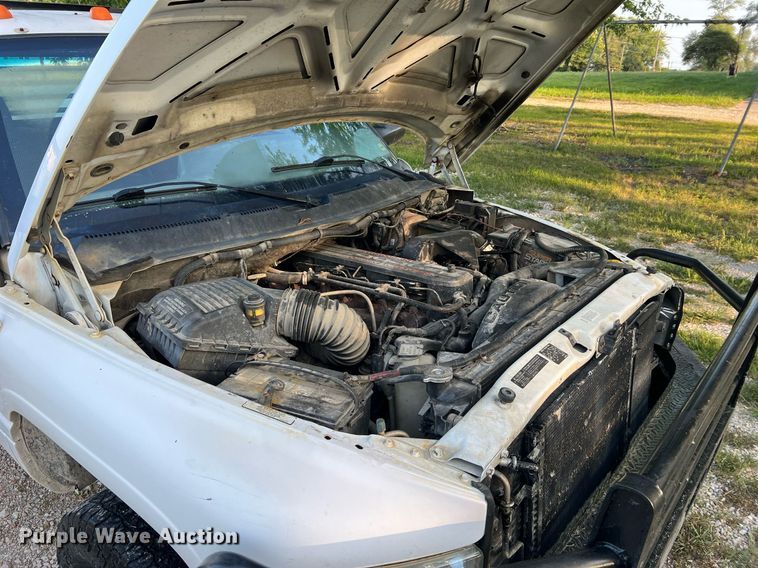 image for item NA9140 1995 Dodge Ram 3500 Laramie SLT  flatbed pickup truck