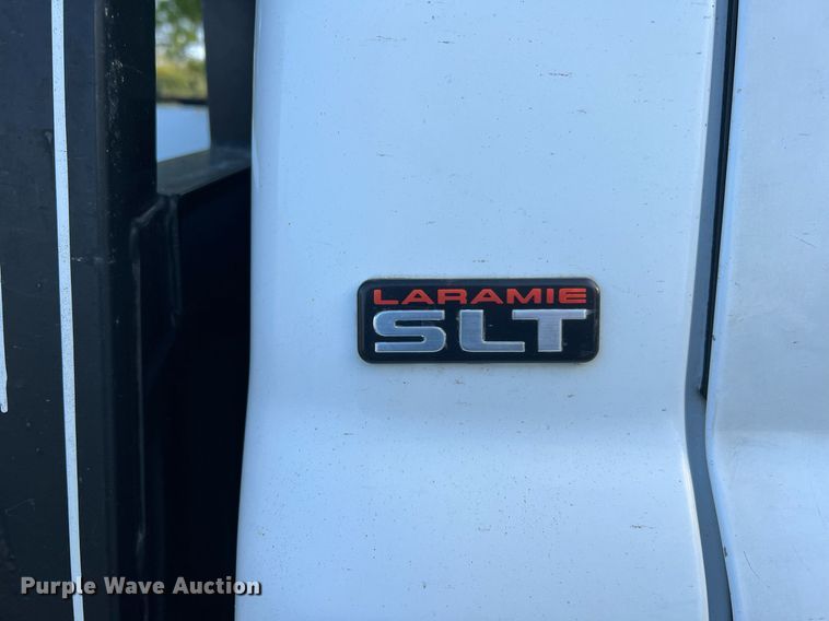 image for item NA9140 1995 Dodge Ram 3500 Laramie SLT  flatbed pickup truck