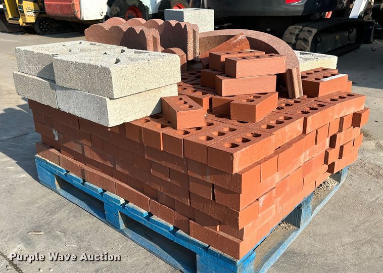 image for item NF9118 Approximately 300 bricks