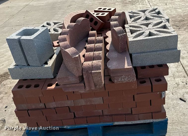 image for item NF9118 Approximately 300 bricks