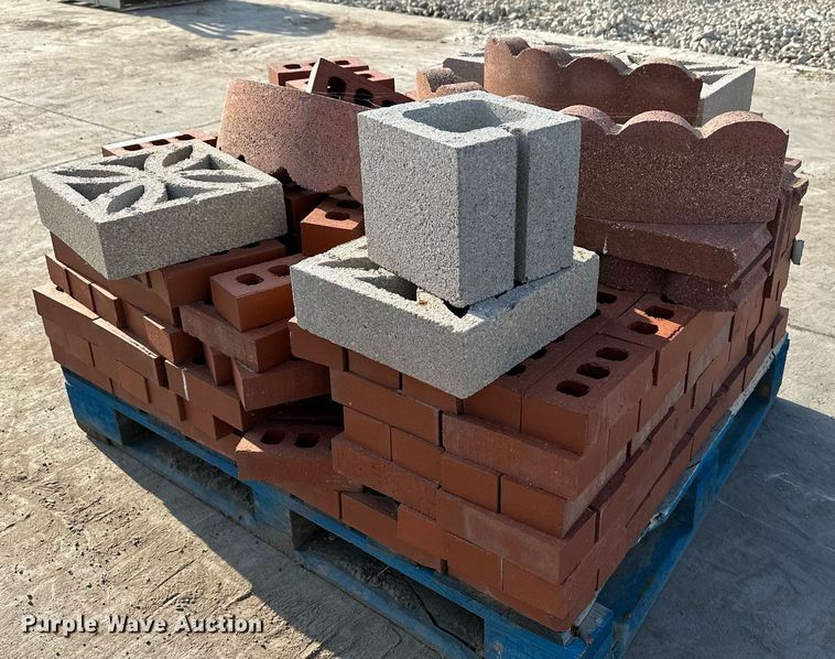 image for item NF9118 Approximately 300 bricks