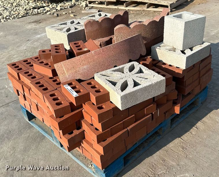 image for item NF9118 Approximately 300 bricks