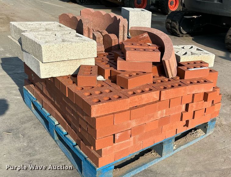 image for item NF9118 Approximately 300 bricks