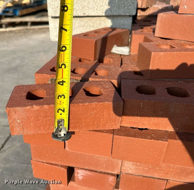 image for item NF9118 Approximately 300 bricks