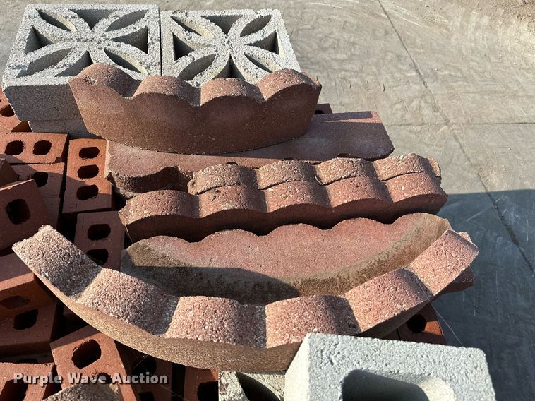 image for item NF9118 Approximately 300 bricks