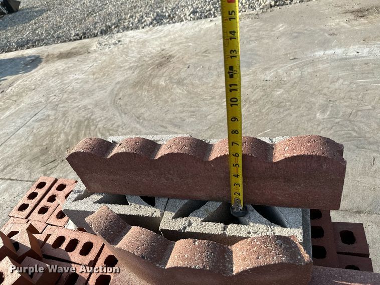 image for item NF9118 Approximately 300 bricks