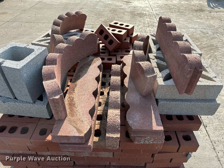 image for item NF9118 Approximately 300 bricks