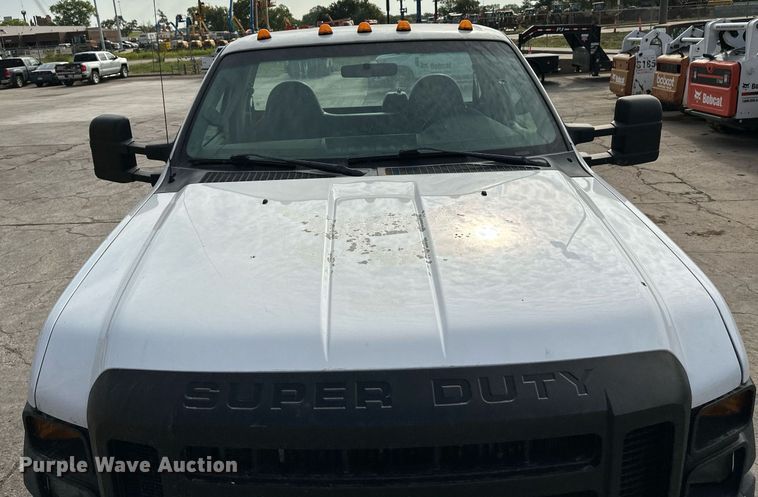 image for item NF9120 2008 Ford F550 Super Duty XL  truck cab and chassis