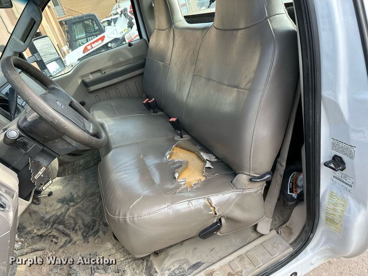 image for item NF9120 2008 Ford F550 Super Duty XL  truck cab and chassis