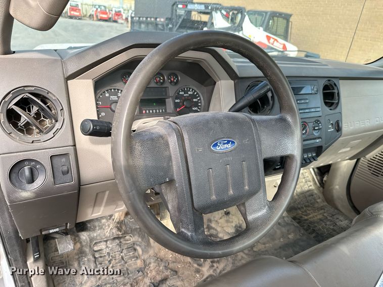 image for item NF9120 2008 Ford F550 Super Duty XL  truck cab and chassis