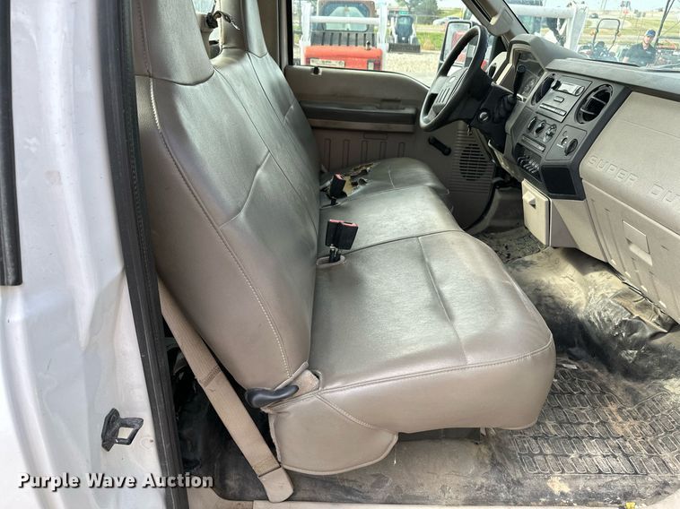 image for item NF9120 2008 Ford F550 Super Duty XL  truck cab and chassis